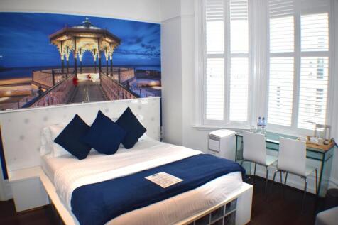 ROOM 3:
