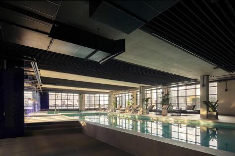 Agar House pool