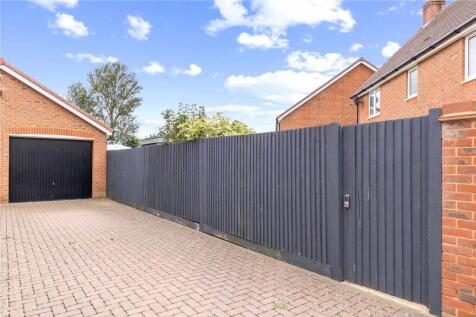 Garage/Driveway
