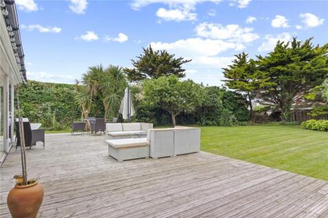Decking/Garden