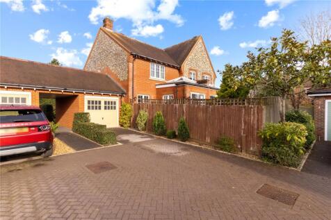 Garage/Driveway