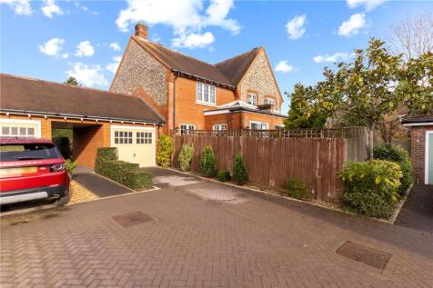 Garage/Driveway