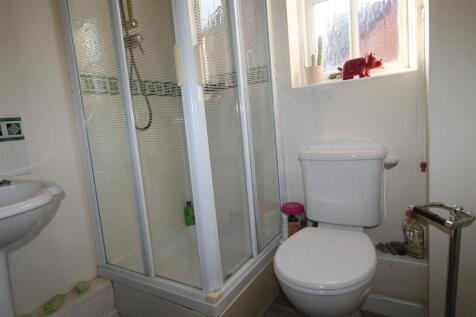 Bedroom 2 Ensuite