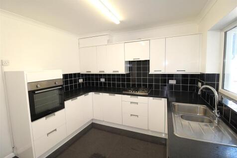 Kitchen 1.JPG
