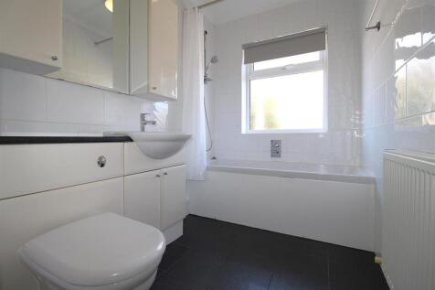 Bathroom.JPG