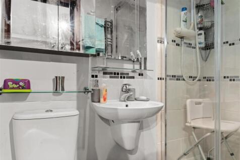 Master Ensuite