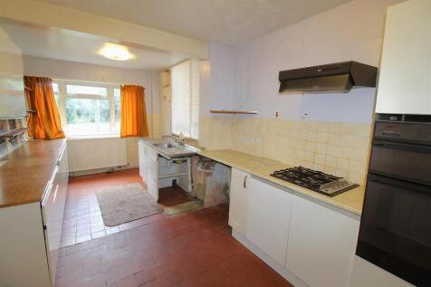 Kitchen 2.jpg