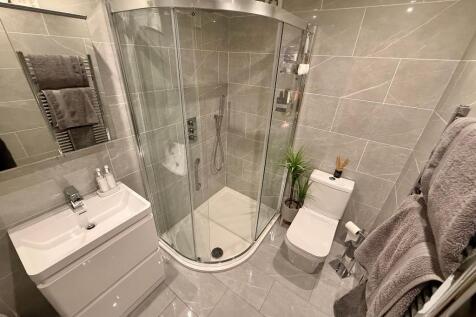 En-Suite 2