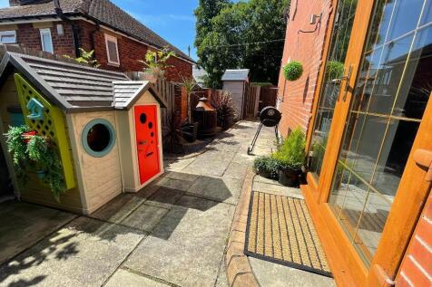Side patio area