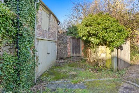 Coach house
