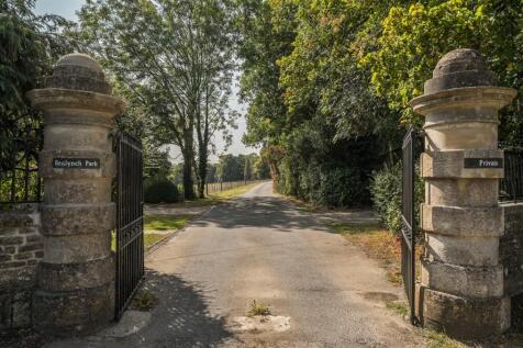 Estate entrance