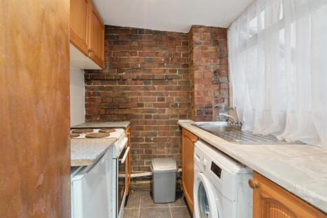 24b Glenburnie Road SW17 kitchen.jpg