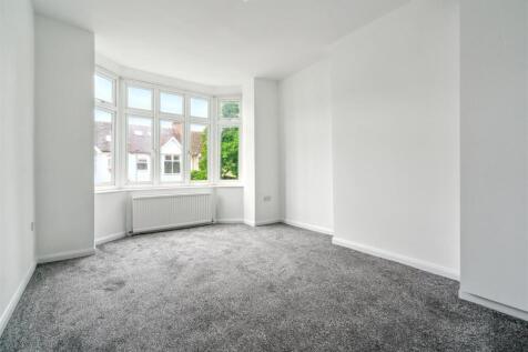 10 Melrose Avenue CR4 2EG - bedroom 2.jpg