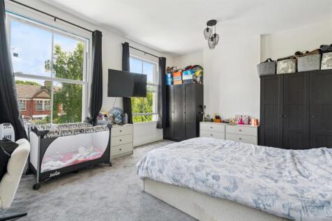 462 Merton Road SW18 bedroom 1.jpg