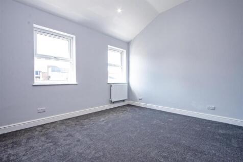 Flat 7, 106-108 Tooting High Street, London bedroo