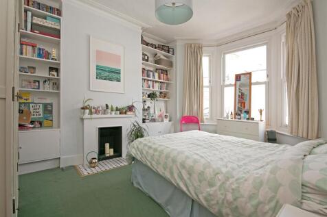 17 Dewey Street SW17 bedroom 1.jpg