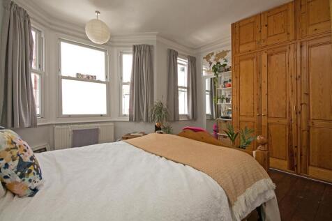 17 Dewey Street SW17 bedroom 2b.jpg