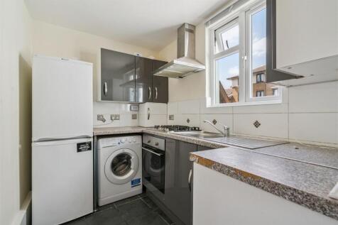 118c Mitcham Road SW17 kitchen.jpg