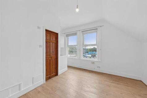 Flat 4, 112 Tooting High Street, SW17 0RR (6).jpg