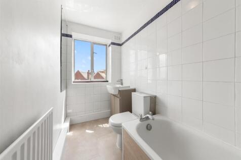 18 Marion Court, SW17 0RU-5.jpg