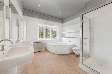 14 Streatham Common South SW16 3BT-10.jpg