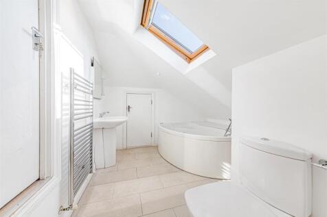 14 Streatham Common South SW16 3BT-12.jpg