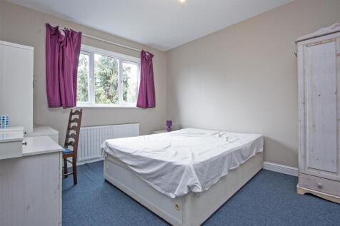 29 Island Road, Mitcham Road bedroom 2.jpg