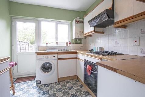 29 Island Road, Mitcham Road kitchen.jpg