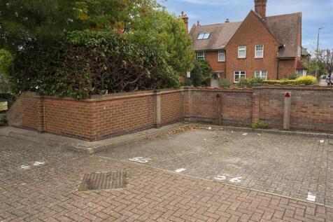 5 St Benedicts Close, London parking space.jpg