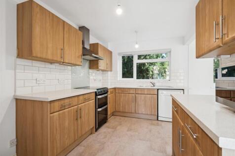 45 Oak Hill Kitchen 1.jpg