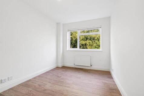 45 Oak Hill bedroom 2.jpg