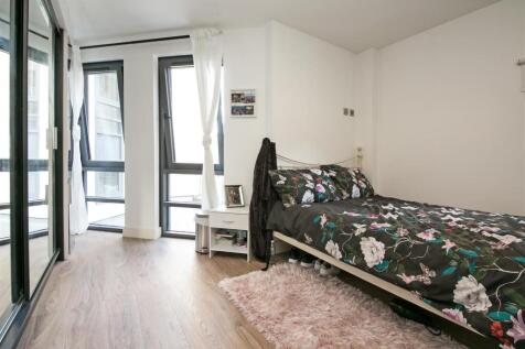 4 Vulcan House SW17 bedroom 2.jpg
