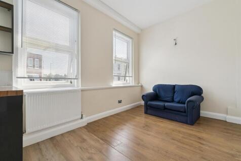 Flat A 118 Mitcham Road reception 2.jpg