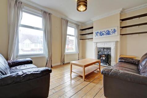 19b Longley Road SW17 reception.jpg