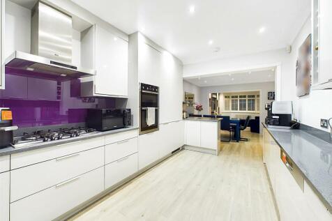 Kitchen5.jpg
