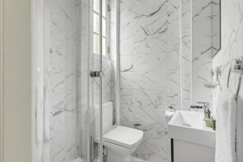 Ensuite.jpeg