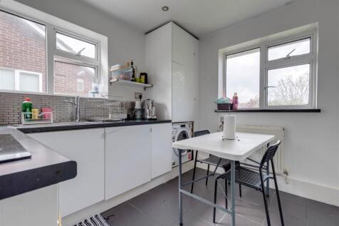 5. Kitchen Ang 2.jpg