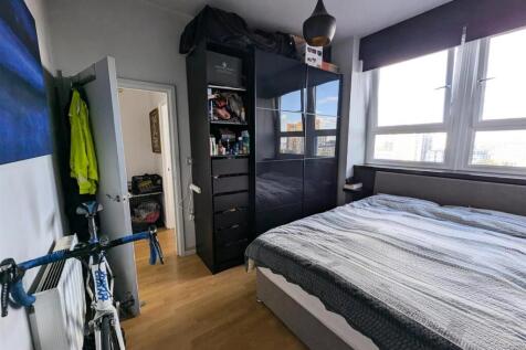 BED1.JPG
