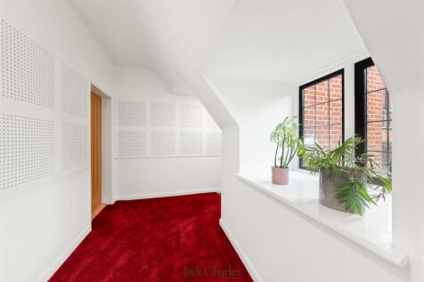 12 High Hilden House 12.jpg