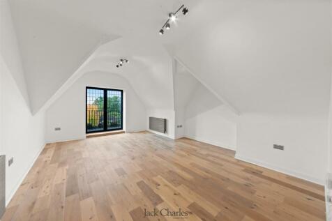 12 High Hilden House 3.jpg
