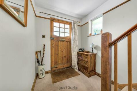 47 Hadlow Road 14.jpg