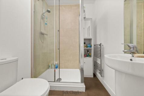 18 Azur Court-3.jpg