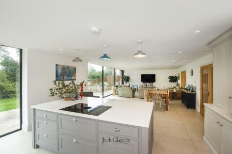 9 High Hilden Close, TN10 3DB 006.jpg