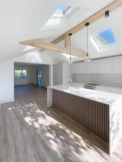 480 Kitchen 2.jpeg