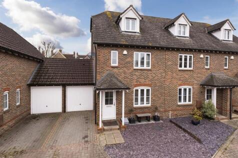 6 Dawes Close, TN9 1QX 002.jpg