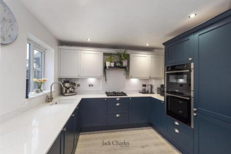 6 Dawes Close, TN9 1QX 006.jpg