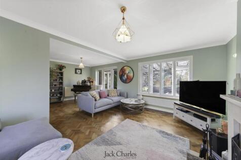 12 Rochester Road 10.JPG