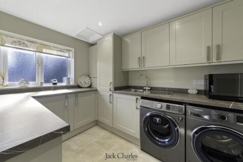 12 Rochester Road 3.JPG