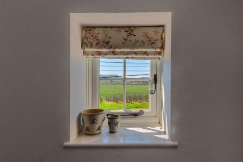 Bumblebee Cottage-12.jpg