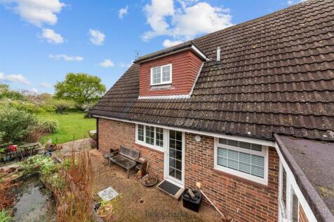 239 Hadlow Road _-30.jpg